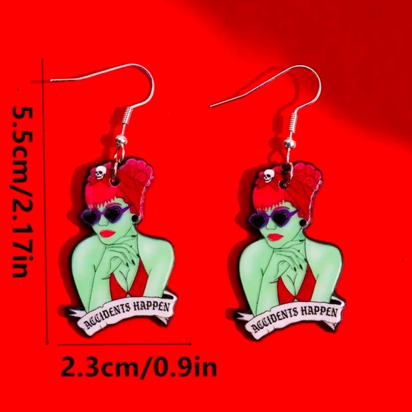 NWT BEETLEJUICE MISS ARGENTINA AKA LITTLE MISS ACCIDENT ACRYLIC DANGLE EARRINGS - Picture 5 of 5